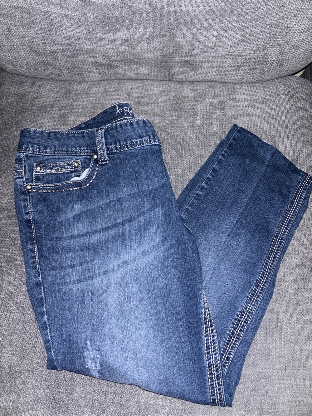 Aeropostale Women's Medium Blue Skinny Jeans with Fading